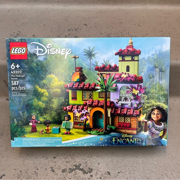 LEGO Disney Encanto- The Madrigal House - Picture 1 of 6